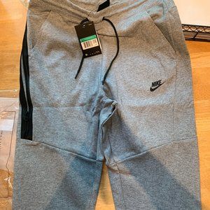 Gray Nike Tech Fleece Joggers/Sweatpants sz XL